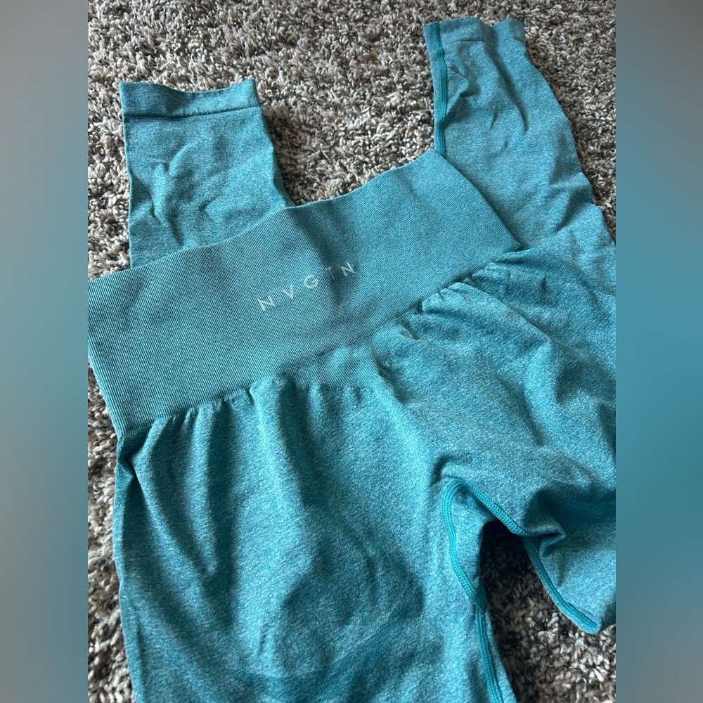 Seamless workout leggings